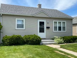 3813 S  Herman St, Milwaukee, WI 53207