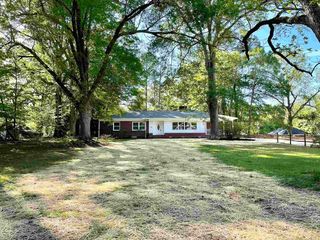 275 Chamblin St, Woodruff, SC 29388