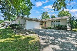 211 Yeoman Dr, Springfield, IL 62704