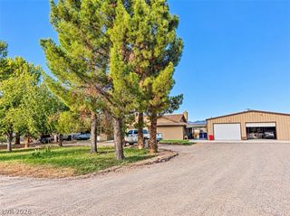 2710 Mateuse St, Moapa Valley, NV 89021