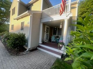 62 South St #A, Plymouth, MA 02360