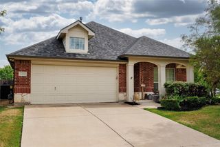 1300 Hennessey Ct, Fort Worth, TX 76131