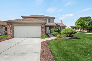 4606 Newberry Ave, Oak Forest, IL 60452