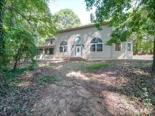 13108 Pine Harbor Rd, Charlotte, NC 28278