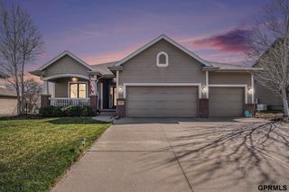 7645 Leawood St, Papillion, NE 68046