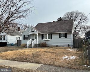 606 N  Brown St, Gloucester City, NJ 08030