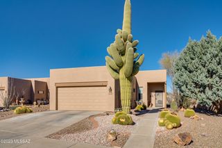 1004 W  Blue Fox Rd, Green Valley, AZ 85614