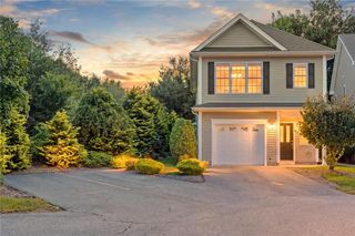 25 Sonya Dr, Coventry, RI 02816