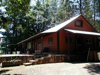 10576 Smith Station Rd, Groveland, CA 95321