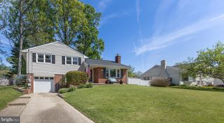 7604 Hogarth St, Springfield, VA 22151