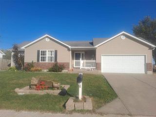 1809 W  Adams Pl, Bowling Green, MO 63334