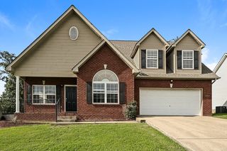 1903 Champlain Dr, La Vergne, TN 37086
