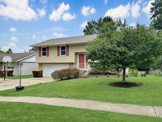675 Shimer Dr, Freeport, IL 61032