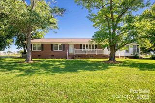 1723 Baskins Hill Rd, Heath Springs, SC 29058