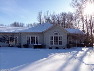 5645 Clingan Rd #7C, Struthers, OH 44471