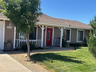 21631 San Gabriel Dr, Tehachapi, CA 93561