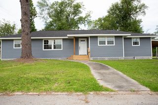 501 N  Grand Ave, Dequincy, LA 70633