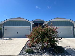619 Ashers Pl, Seguin, TX 78155