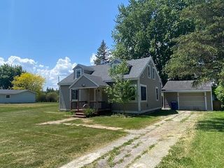 207 Court St N, Standish, MI 48658