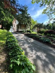 166 Nunda Blvd, Rochester, NY 14610