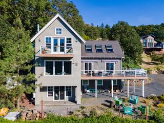 101 Elizabeth Ct, Mosier, OR 97040
