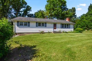 2 Christine Road, North Haven, CT 06473
