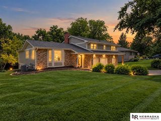 3309 Bridgeford Rd, Omaha, NE 68124