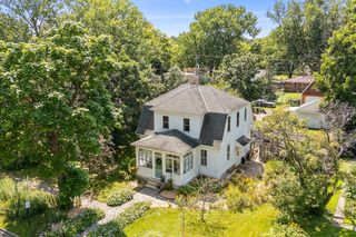 415 N  Pearl St, River Falls, WI 54022