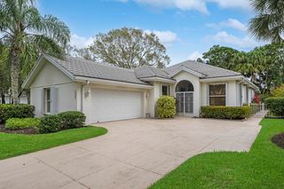 7507 SE Fiddlewood Lane, Hobe Sound, FL 33455