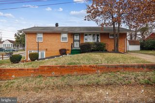 4904 Holly Spring St, Suitland, MD 20746