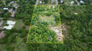 W  Spring St, Henrietta, TX 76365