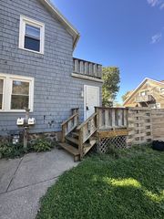 1109 N  State St, Appleton, WI 54911