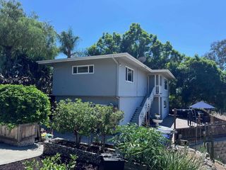 1205 Barbara Dr, Vista, CA 92084