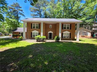 1075 To Lani Dr, Stone Mountain, GA 30083