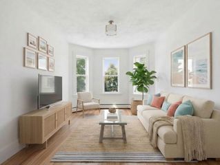 9 Hatch St #2, South Boston, MA 02127