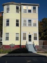 180 Canterbury St, Worcester, MA 01603