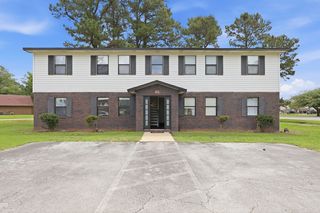 100 Ravenwood Dr #A, Jacksonville, NC 28546
