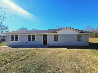 910 Willow Pond Rd, Groesbeck, TX 76642