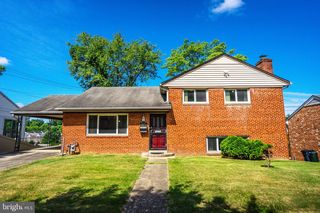 8105 Murray Hill Dr, Fort Washington, MD 20744
