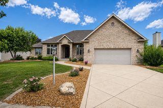 2614 Lancelot Ln, Dyer, IN 46311