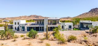 9520 S Krista Drive W, Goodyear, AZ 85338