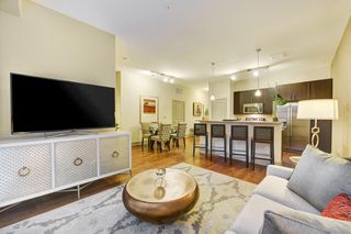 160 Cambridgepark Dr #501, Cambridge, MA 02140