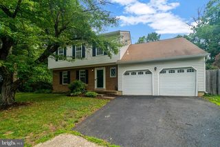 6110 Franconia Station Ln, Alexandria, VA 22310