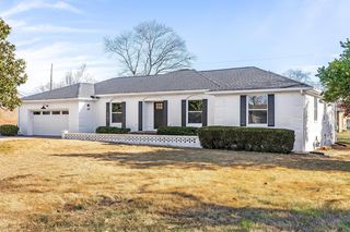 7316 Midfield Dr, Chattanooga, TN 37421
