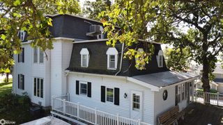 922 N  Shore Dr, Clear Lake, IA 50428