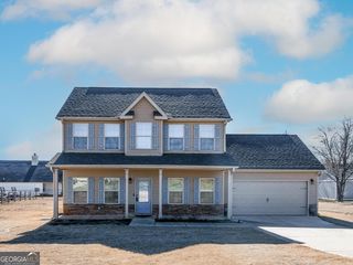 102 Garnet Ln, Griffin, GA 30224