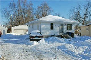 121 E  32nd Ct, Des Moines, IA 50317