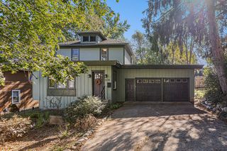 1219 W  Maple St, Kalamazoo, MI 49008