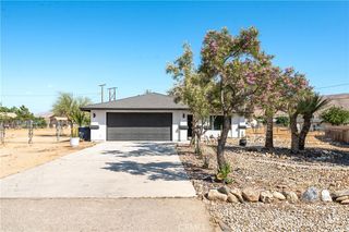 22031 Sauk Rd, Apple Valley, CA 92308