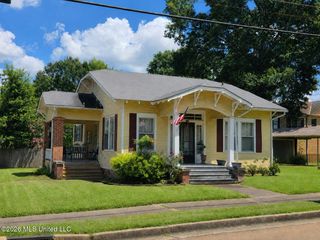 225 S  5th St, McComb, MS 39648
